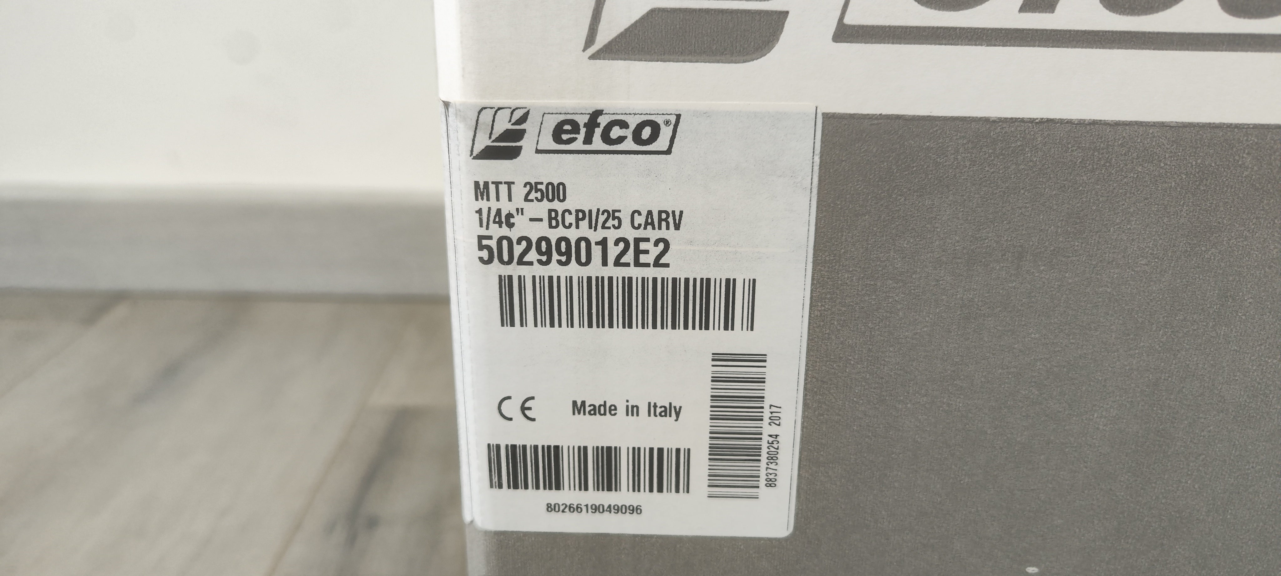 TRONCONNEUSE PRO EFCO MTT2500 27 CM³ GUIDE DE 25 CM CARVING