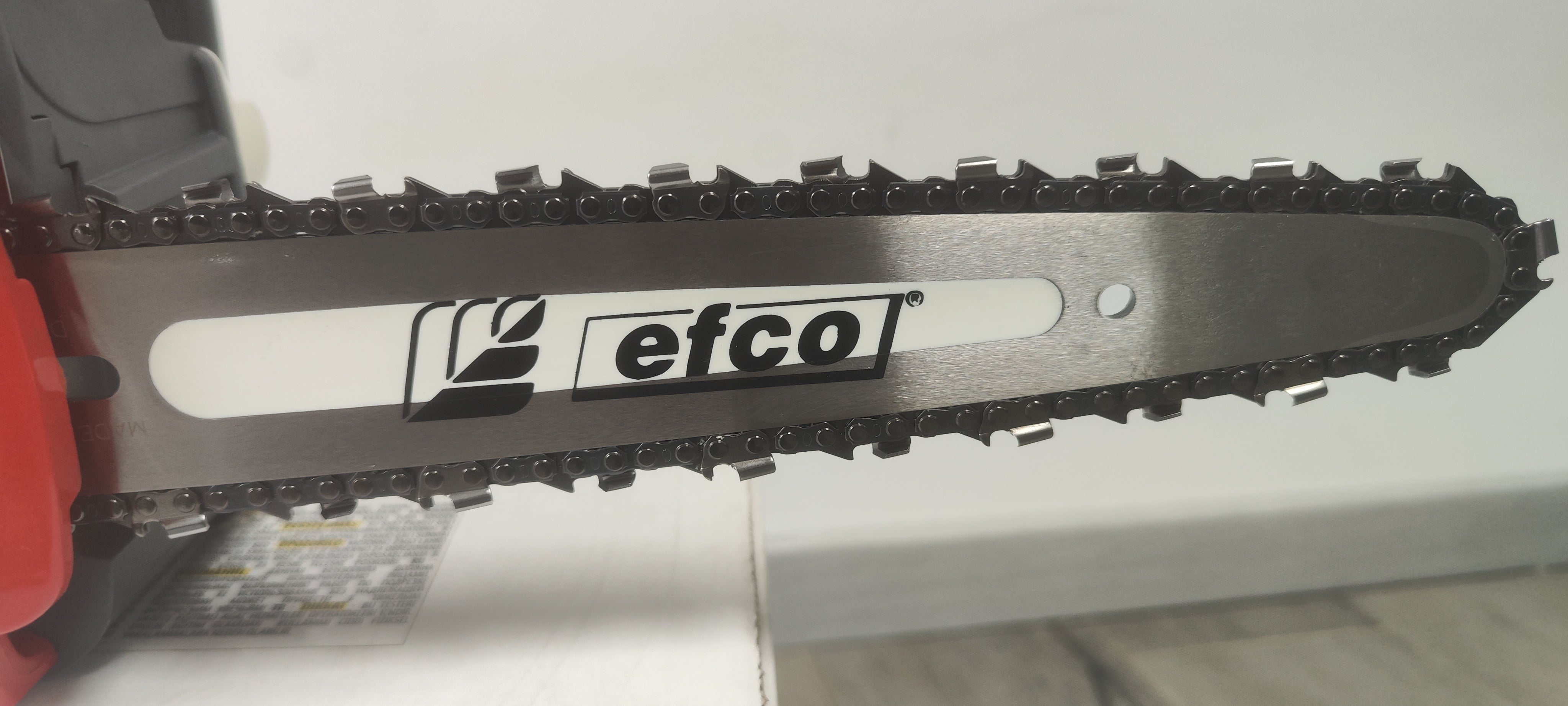 TRONCONNEUSE PRO EFCO MTT2500 27 CM³ GUIDE DE 25 CM CARVING